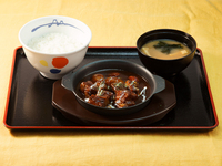 かゆいです 下半身の前の割れ目の始まりのところ わかりますか Yahoo 知恵袋