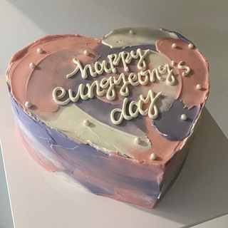 このケーキの文字は何で描いてますか 韓国ケーキデコレーションケーキ Yahoo 知恵袋