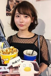 この写真の女性は誰でしょうか Yahoo 知恵袋