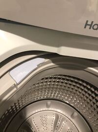 Haierの洗濯機の柔軟剤カバーの開け方がわかりません 矢印の方向に引 Yahoo 知恵袋