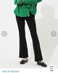 Azulbymoussyのこのフレアパンツって太ももが太い人は何サ Yahoo 知恵袋