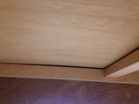 屋根裏を点検口から開けて見れますか 屋根裏に何があるか分からないで Yahoo 知恵袋
