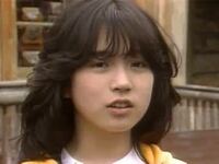 高校三年生女子です 私は中森明菜さんが好きで髪型を真似したいのですが美容 Yahoo 知恵袋