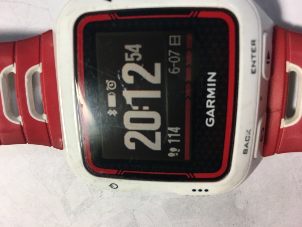GARMIN920XTJを、いろいろ操作していたら写真のように、電池マークの 
