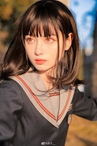 橋本環奈とこの女子どっちの方が可愛いですか この写真だけだと 分かりづ Yahoo 知恵袋