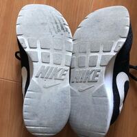 ナイキのタンジュンを履いているのですが雨の日めちゃくちゃ滑るのですが特性な Yahoo 知恵袋