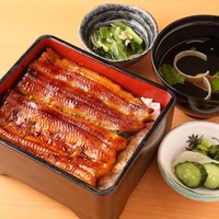 うな重のご飯の量って足りますか？ ∑(ﾟДﾟ) 