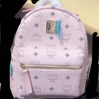 Mcmのこのリュック偽物ですか 本物ですか 根拠付きでお願い Yahoo 知恵袋