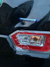 車の修理代について教えて下さい 車の右後部のライトのプラスチッ Yahoo 知恵袋