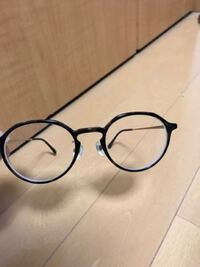 就活の証明写真にこのメガネはダメですか 普通にありだと思いま Yahoo 知恵袋