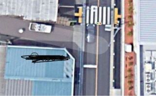 多分信号無視してしまいました 手前に横断歩道と 左側に路地があります 信号が Yahoo 知恵袋