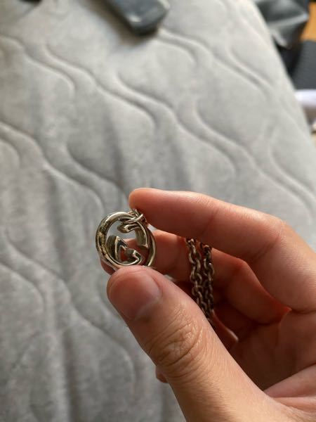 シルバーアクセサリーを重曹で綺麗に使用したら一部の部分が変色してしまいこ Yahoo 知恵袋