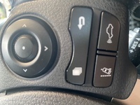 レクサスisのハンドルにある右下の車のマークのボタンはなんでしょう Yahoo 知恵袋