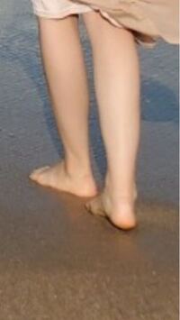 見苦しい写真すみません ふくらはぎの脂肪が横に広がって太いです 太 Yahoo 知恵袋