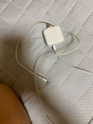 付属についていた充電器まだ新しいのに壊れてしまった 購入したのは昨 Yahoo 知恵袋