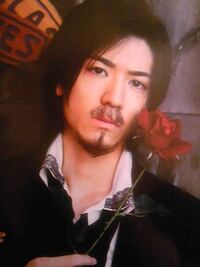 なんで こんなに髭がギャグみたいになるの 落書きみたいになってるやん Yahoo 知恵袋