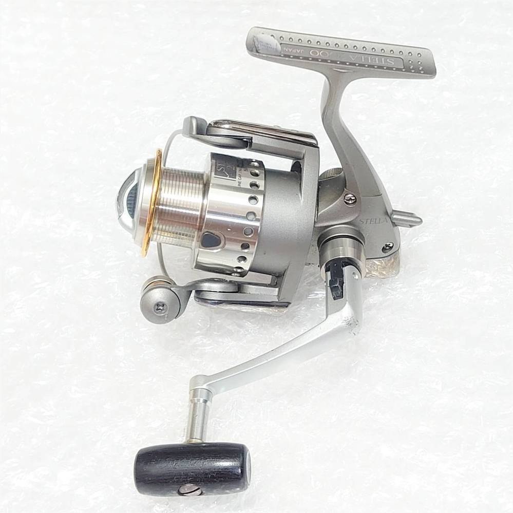 S*I様 シマノ　95 ステラ 2000 状態良好です！ SHIMANO STE 95'ステラ2000を所有しておりますが、ハンドルノブを花梨ノブか他の物