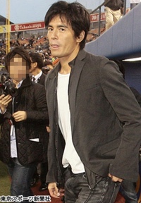 吉沢亮くん ちょっと股間もっこりしてない あら素敵 O Yahoo 知恵袋