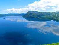 摩周湖にぽつんと小島が浮かんでますが あの水面下ってどんな形なんでしょう Yahoo 知恵袋