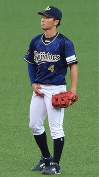 福田選手が股間を触っていました 内野手ですが ファールカップを入れ Yahoo 知恵袋