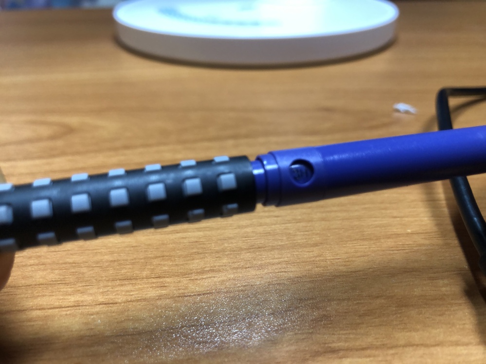 至急！スマッシュのシャーペンの先が回しても取れなくなりました