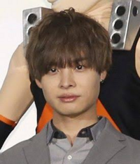岡本信彦さんってなんて髪型ですか Yahoo 知恵袋