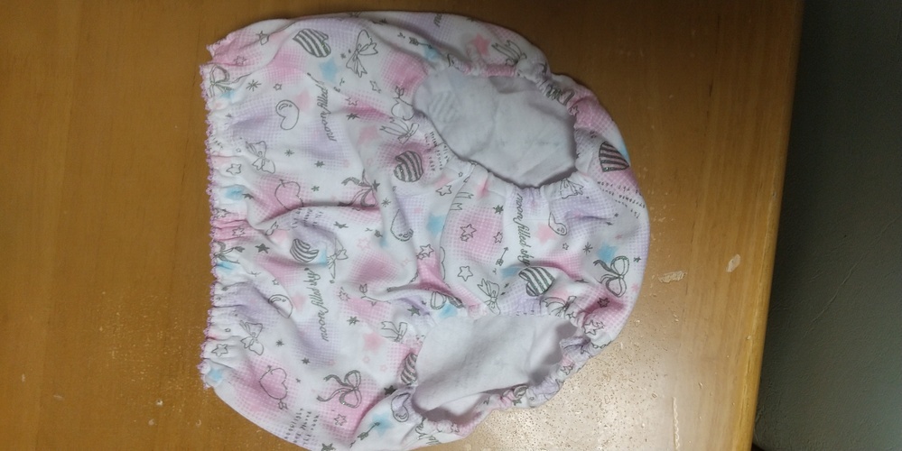 女子高生下着洗濯物 