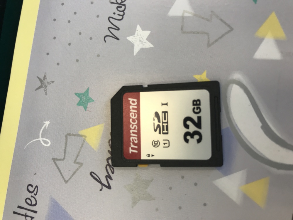 ハリアーの純正ナビでの、SDカード仕様について教えてく