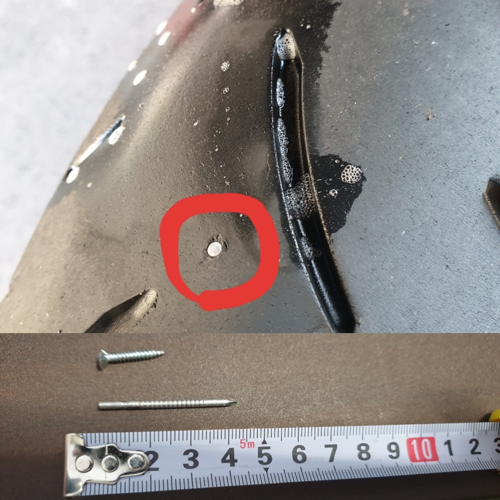 後部タイヤが、パンクしています。 車のタイヤがパンクする原因とは？対処法や修理費用についても解説