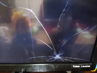 Funaiの液晶カラーテレビがこのようになってしまいました 硬いものを Yahoo 知恵袋