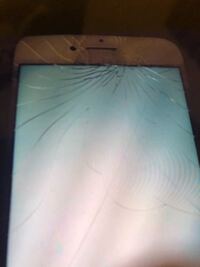 Iphoneの画面割れたのですが 応急処置はありますかねちなみ Yahoo 知恵袋