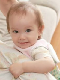 頭がモヒカンの赤ちゃんがいらっしゃる方に質問します うちの子は正面から Yahoo 知恵袋