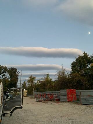 今日 不思議な雲を見ました 地震雲とやらでしょうか Yahoo 知恵袋