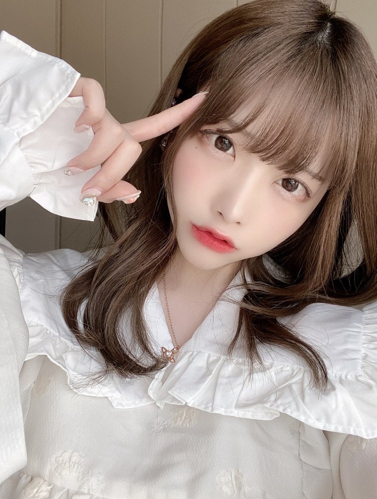 この方、ご存じな人いらっしゃいますか? - 아무(あむ)ちゃんです