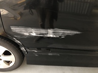 車のこすりキズの修理代駐車場から出る際 出口の壁にこすってしまい写真のよ Yahoo 知恵袋