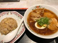 日高屋 餃子の王将 ぎょうざの満州 どれが好きですか 私は日高屋に行く Yahoo 知恵袋