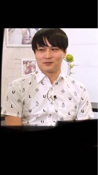 このうんこちゃん 加藤純一 めっちゃ顔が小さくてスタイル良く見え Yahoo 知恵袋