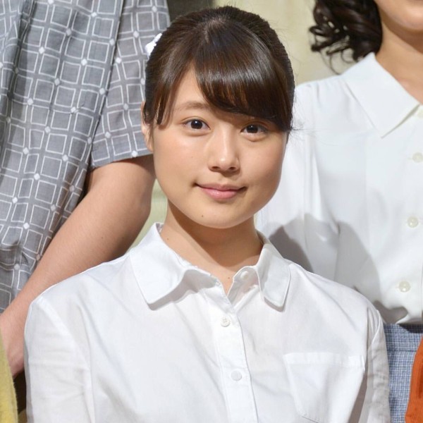 エラ が 張っ てる 女優