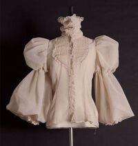 賞味期限を１年近く過ぎた シチューのルーは使えるものでしょう Yahoo 知恵袋