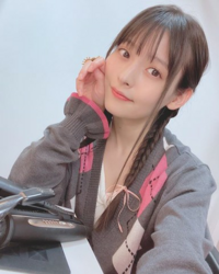 上坂すみれさんのファンですが すみぺの髪型は毛先に行くにつれて髪が細く Yahoo Beauty