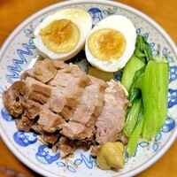 炊飯器で豚肩ロースブロックを煮ました 味付けは ニンニクを漬けておいた醤油で Yahoo 知恵袋