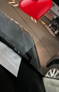 高速道路を走っていたら小石が当たりフロントガラスにヒビが入ってしまいました Yahoo 知恵袋