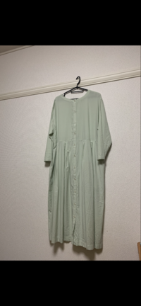 よく夏とかにtシャツの上に羽織る 半袖のやつの名前ってなんですか Yahoo 知恵袋