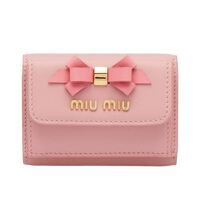 Miumiuのこちらのお財布はもう廃盤になってしまったのでしょうか 公式サイ Yahoo 知恵袋