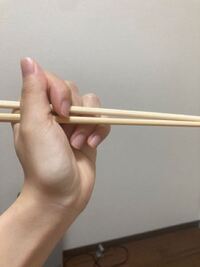 箸の持ち方についてお恥ずかしながら画像のような箸の持ち方だったので Yahoo 知恵袋