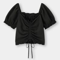 Guでこの様な服を買ったのですが 胸元が大きく開いており上手く着こ Yahoo 知恵袋