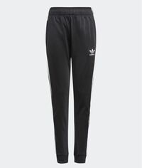 Adidasのジャージが欲しいんですが どうせ買うなら安い方がいいのでキッズ Yahoo 知恵袋