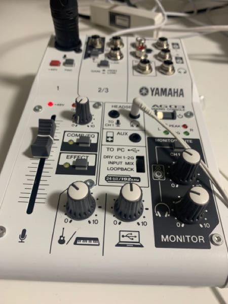 SHUREのSM7dB（マイク）とYAMAHAAG03MK2 - Yahoo!知恵袋