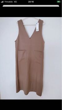 このようなワンピースで丈が足首まであるのはおかしいですか よ Yahoo 知恵袋