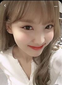 Twiceのこのナヨンちゃんの髪色の時期はいつですか Yahoo 知恵袋